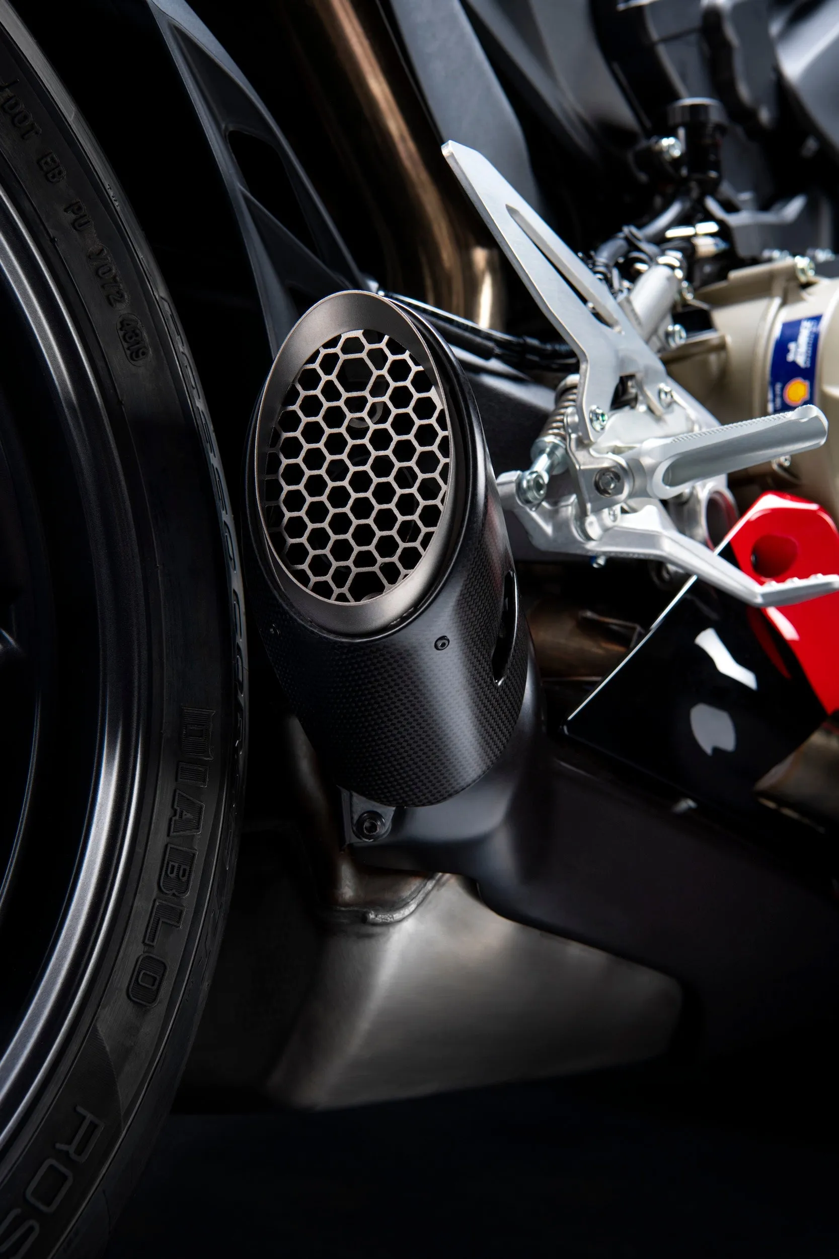 2025 Ducati Panigale V2 Bayliss